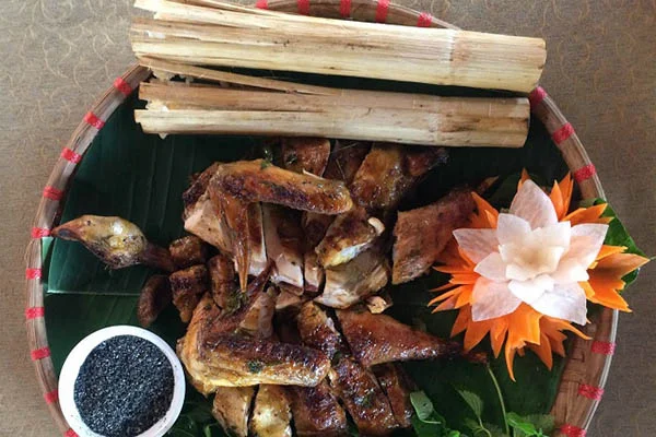 gà nướng ống tre